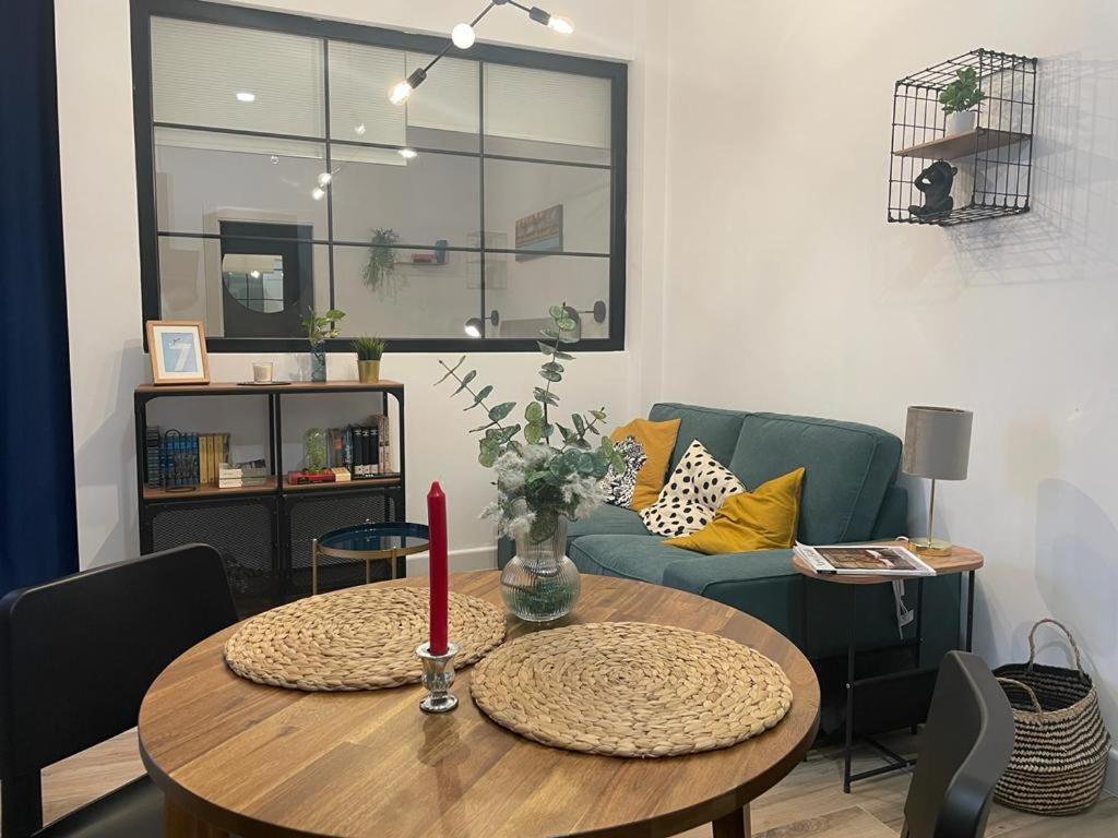 Apartamentos Sol Y Luna La Línea de la Concepción Kültér fotó